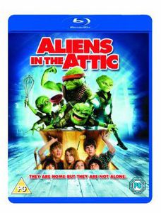 Aliens in the Attic [Import]